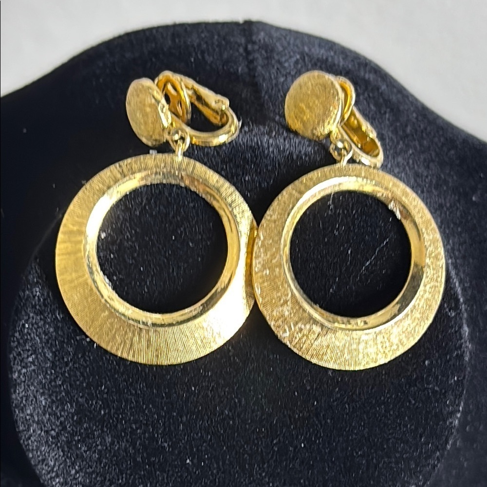 Crown Trifari Gold Tone Dangle Hoop Clip On Earrings Signed